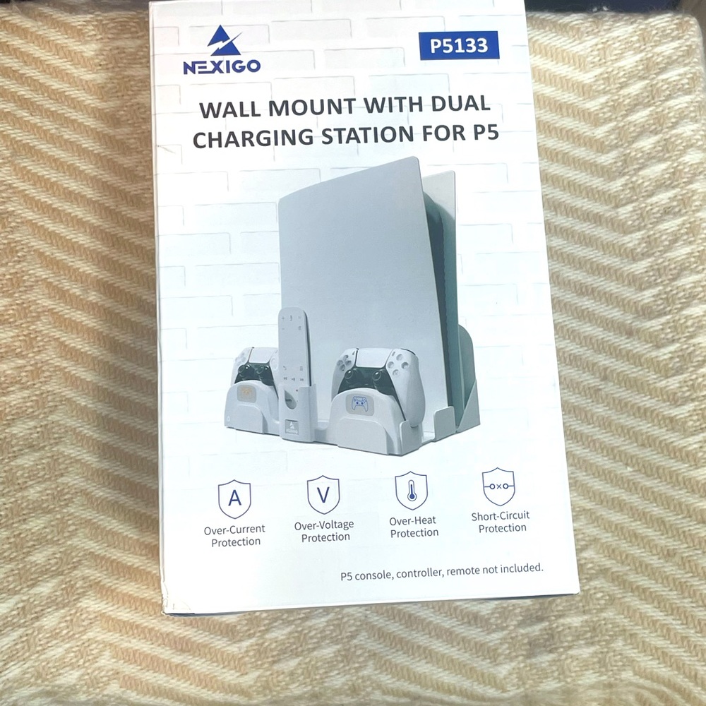 Brand New Nexigo PS5 Wall Mount with Dual Charging Station